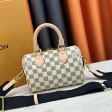 Louis Vuitton Speedy Bags